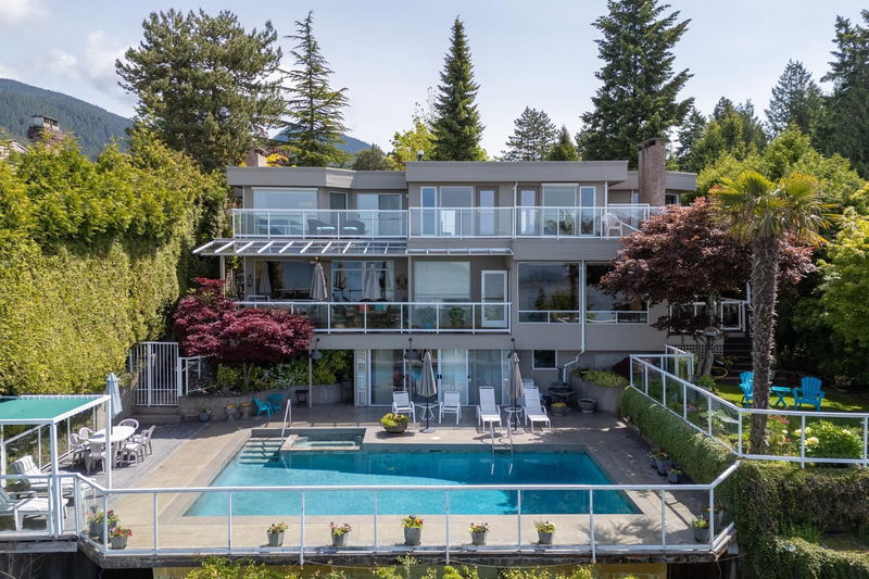 4729 Woodburn Road, West Vancouver, British Columbia
