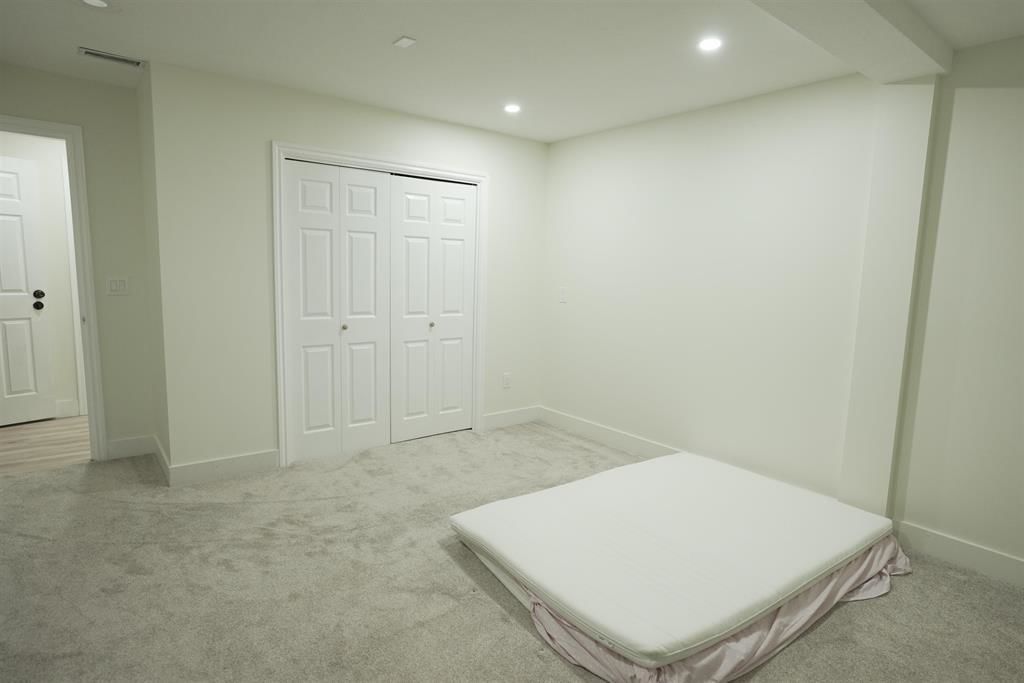 Listing Image 30