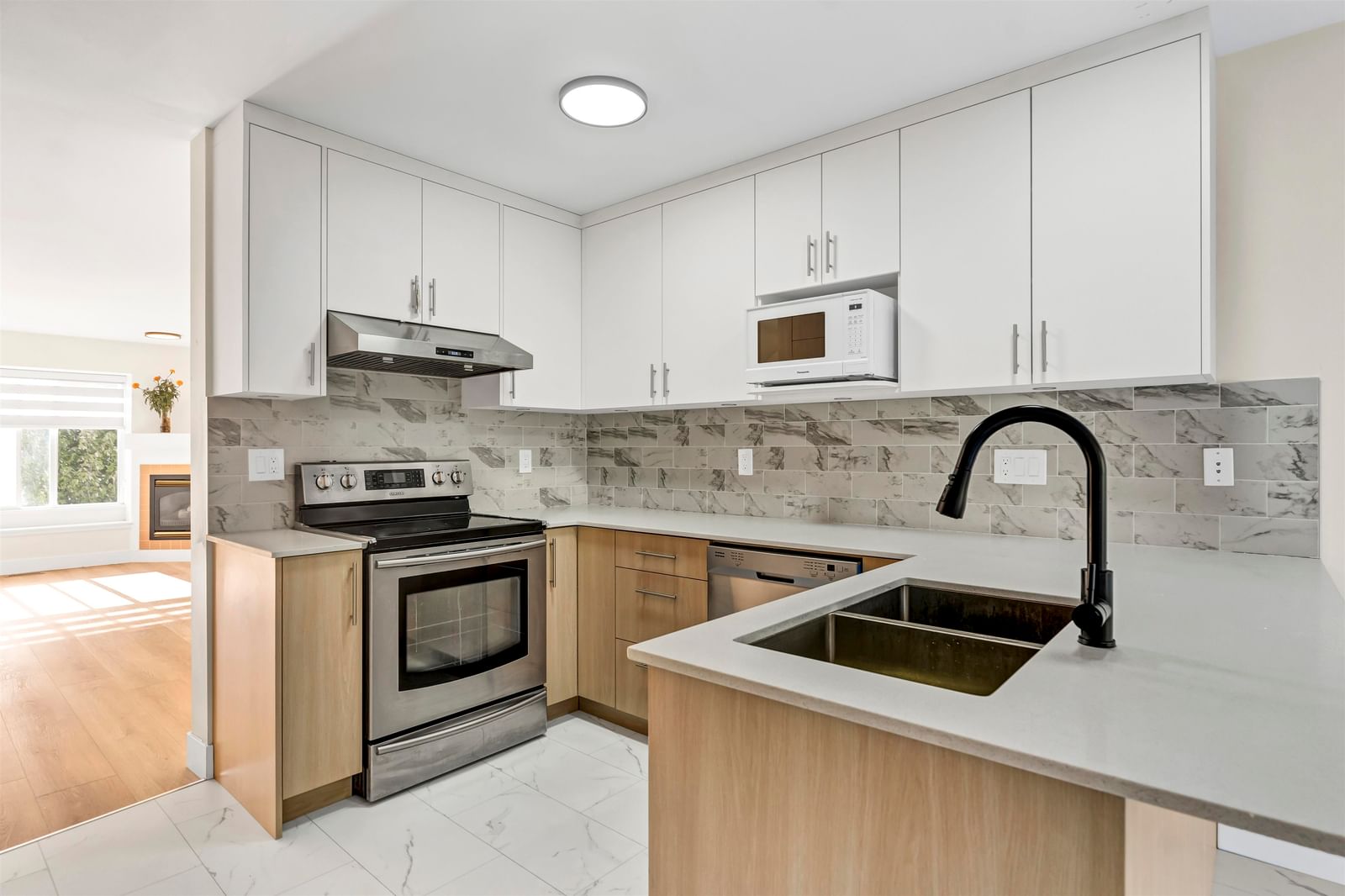 Listing Image 18
