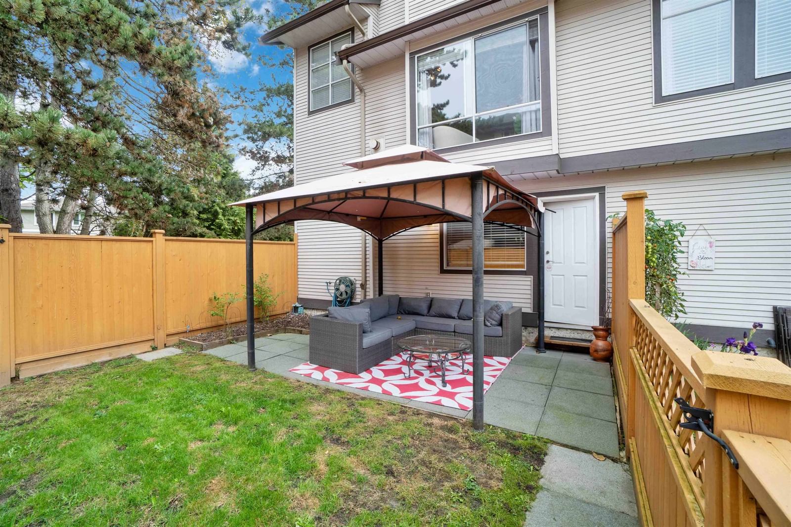 Listing Image 19