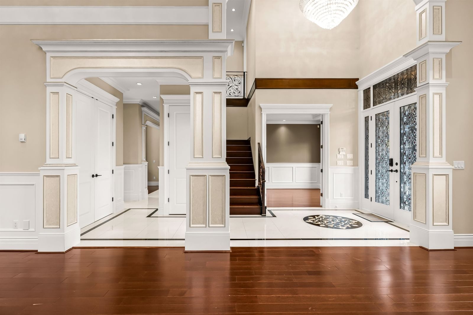 Listing Image 4