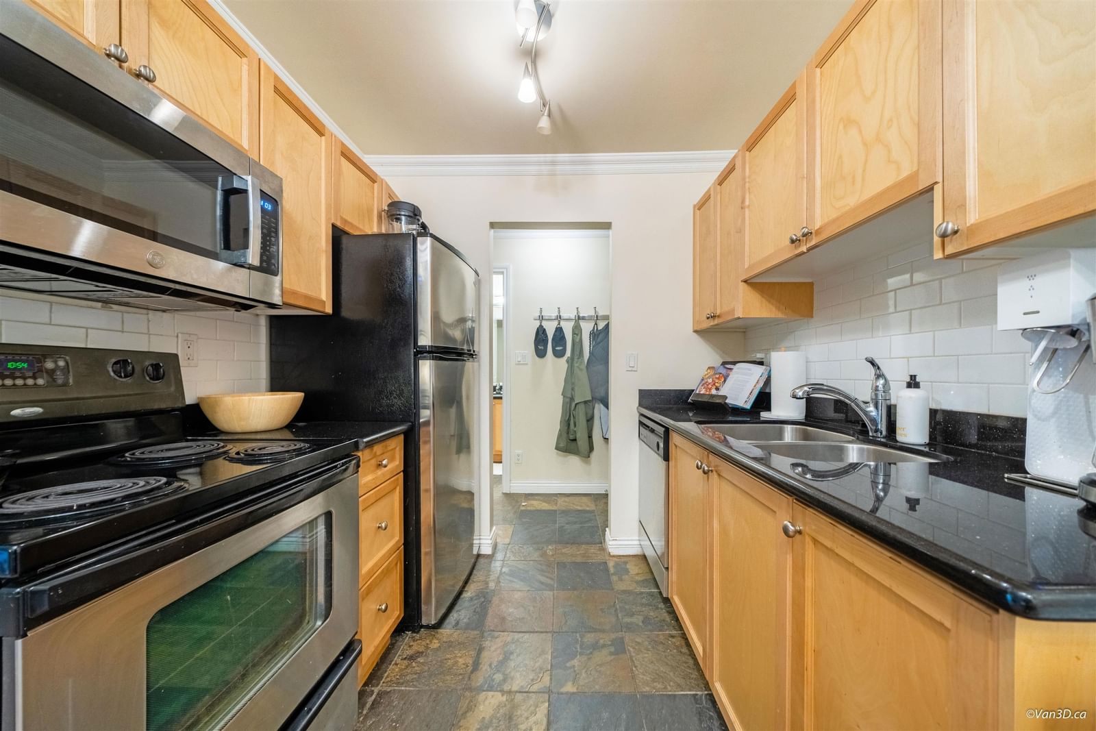 Listing Image 10