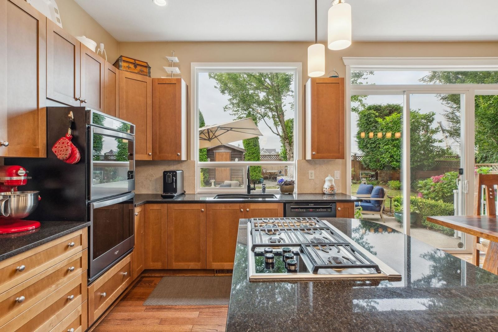 Listing Image 11