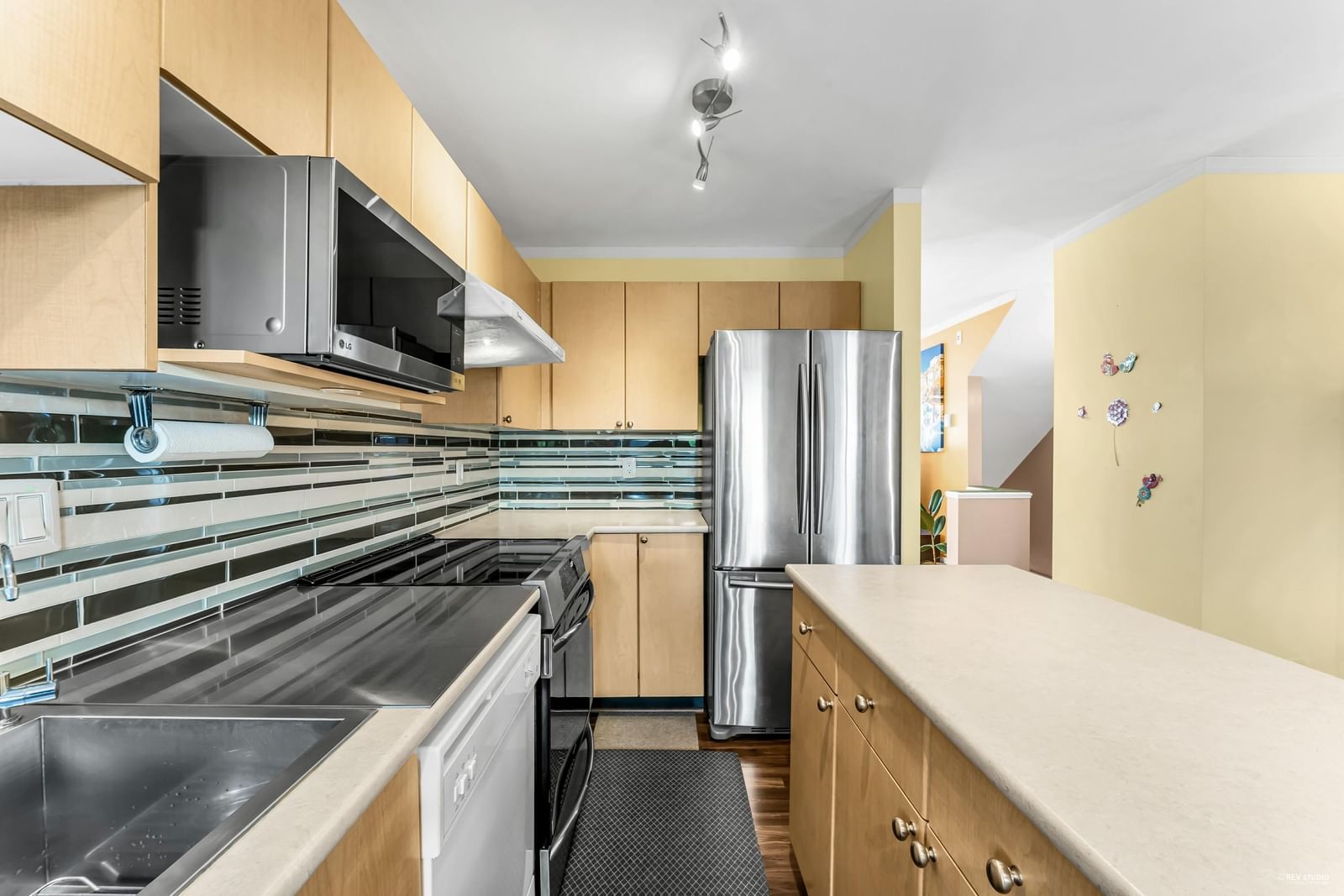 Listing Image 12