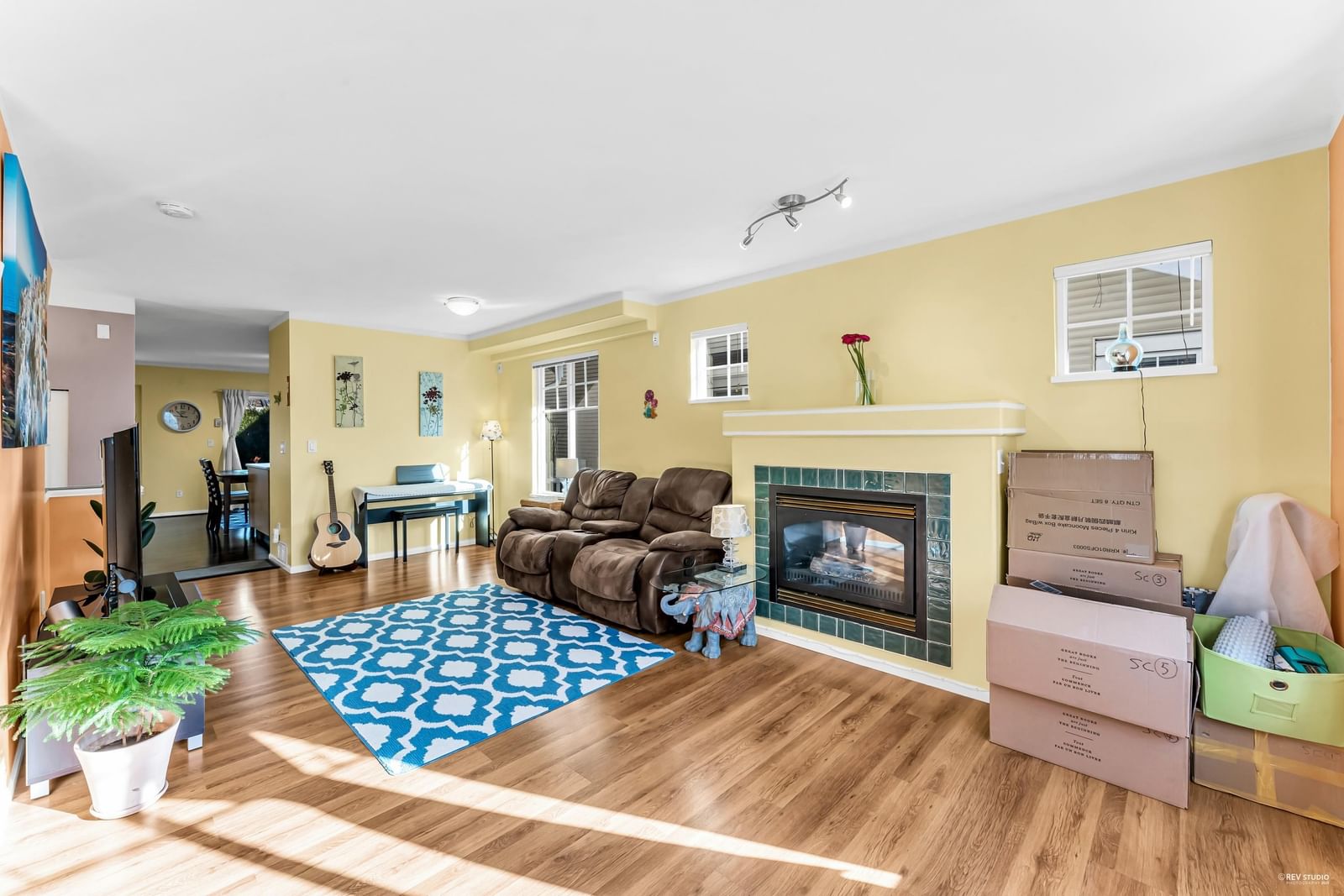 Listing Image 9