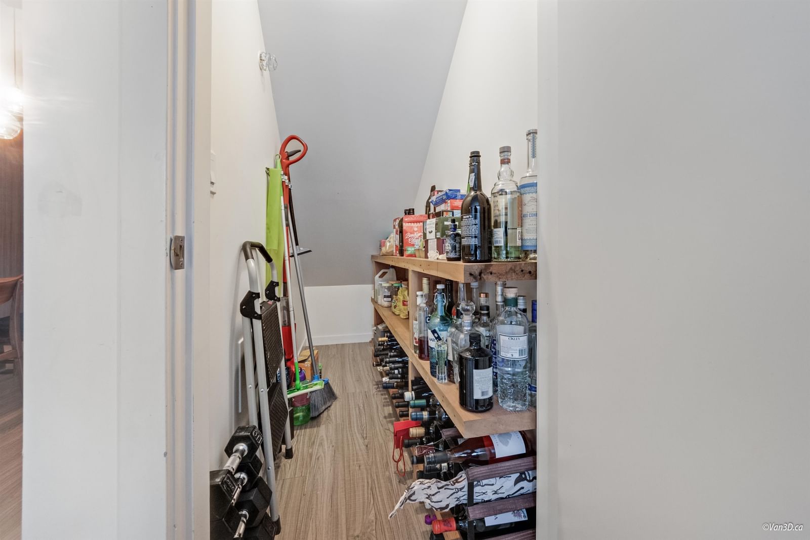 Listing Image 18