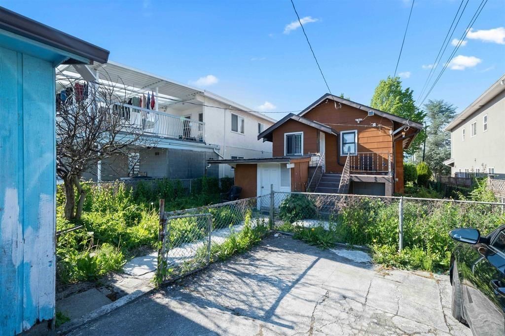 Listing Image 15