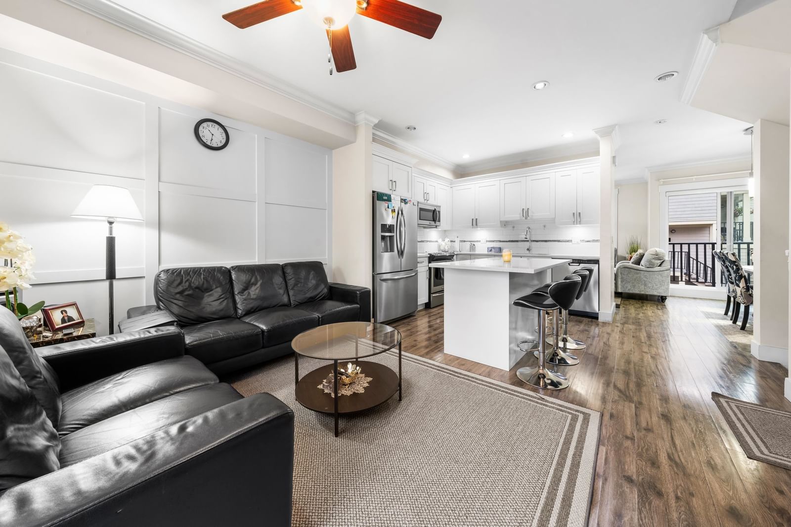 Listing Image 12
