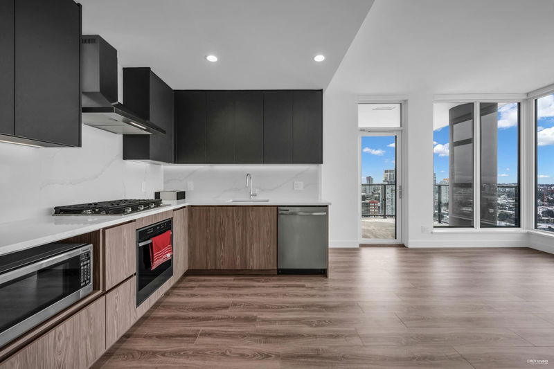 10750 135a Street #2607, Surrey, British Columbia