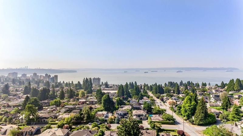 2479 Ottawa Avenue, West Vancouver, British Columbia