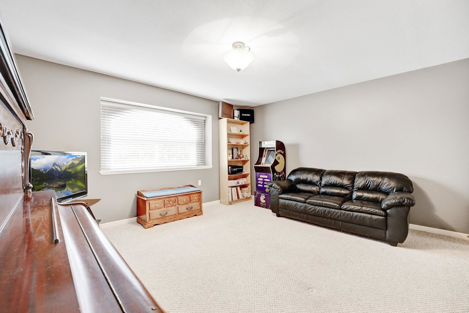 Listing Image 34