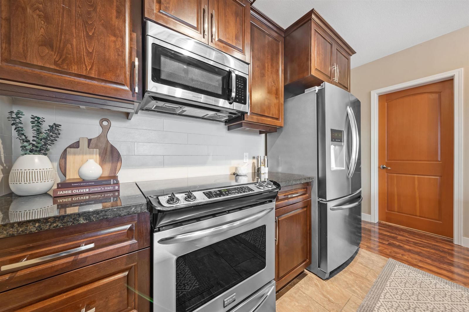 Listing Image 14