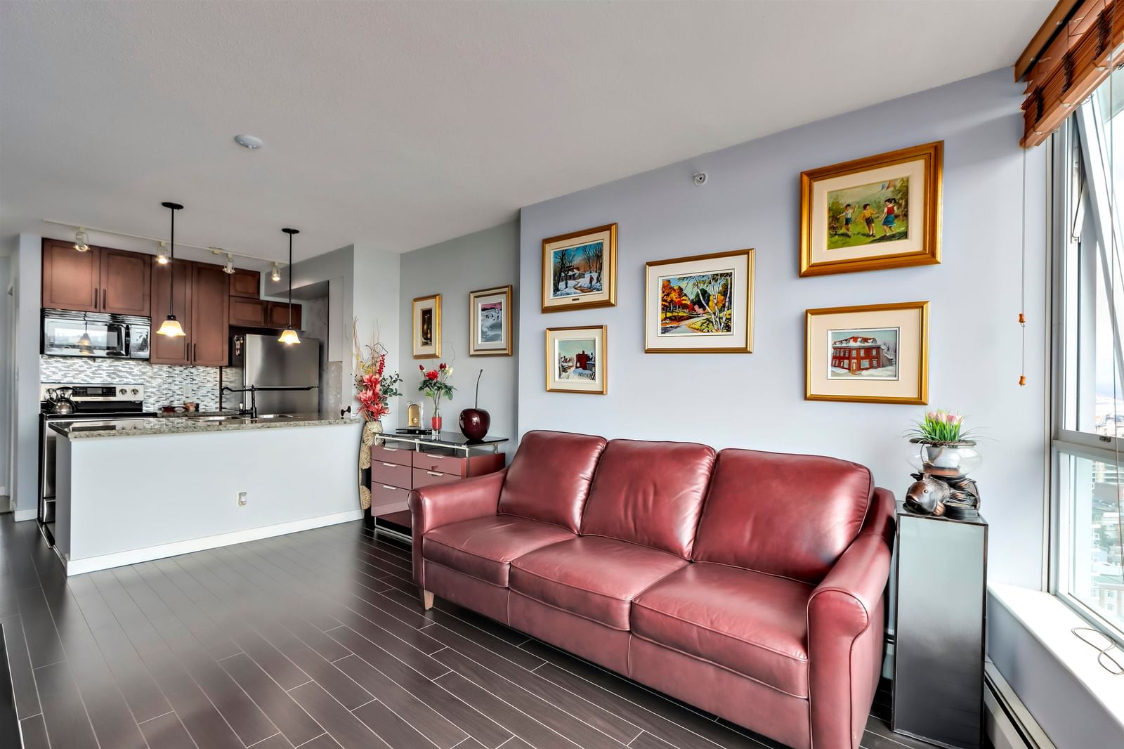 Listing Image 10