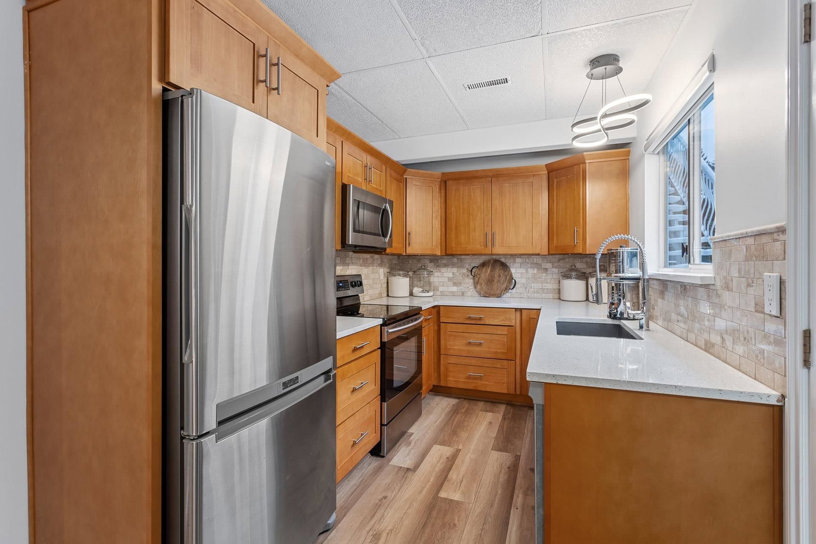 Listing Image 20