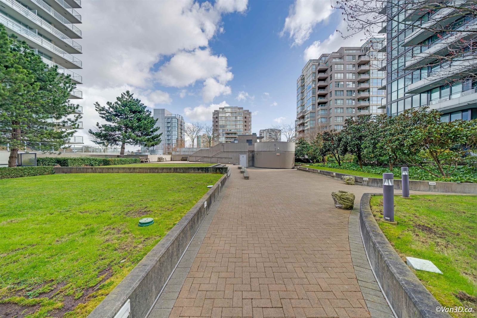 Listing Image 16