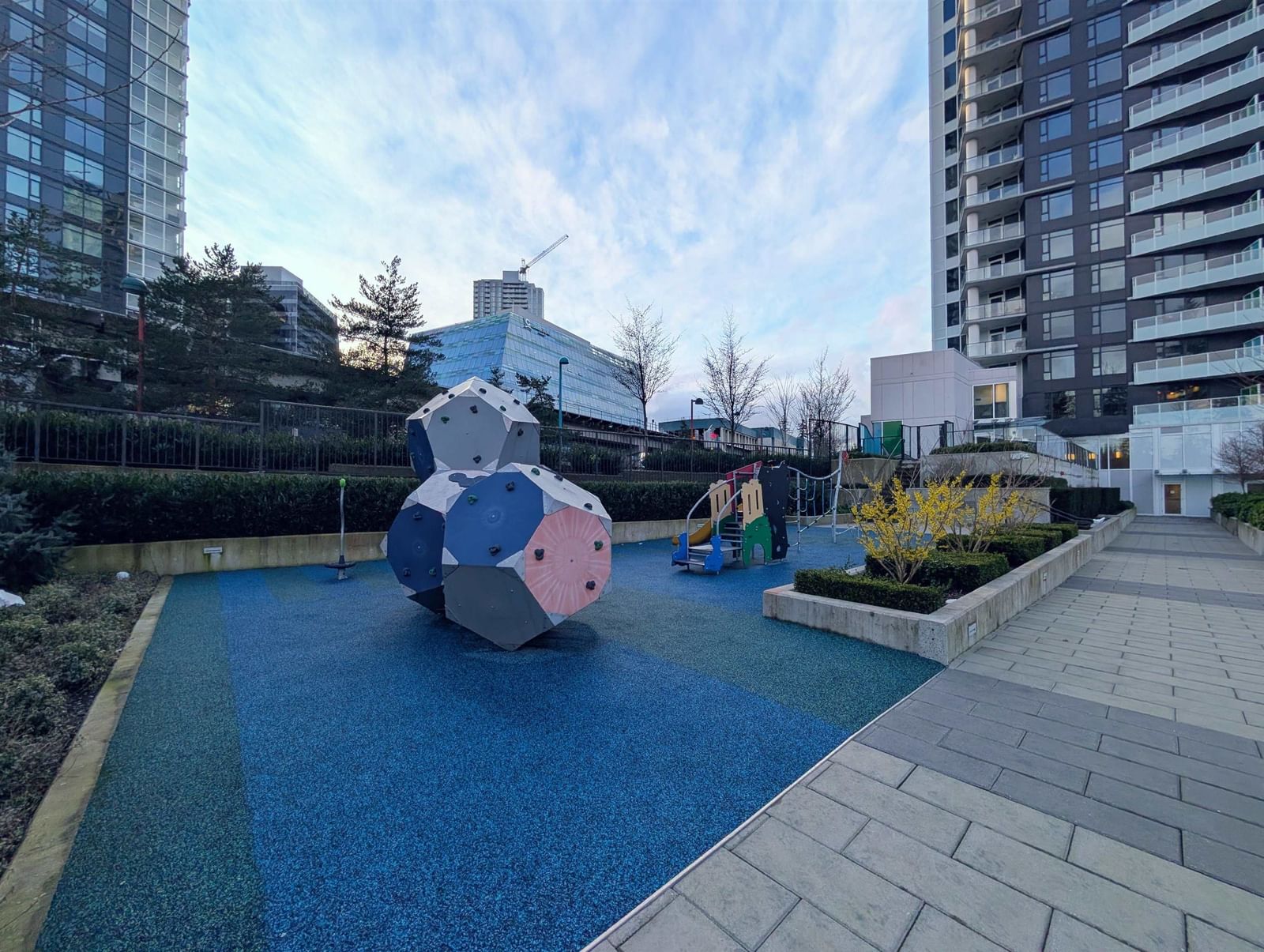 Listing Image 32
