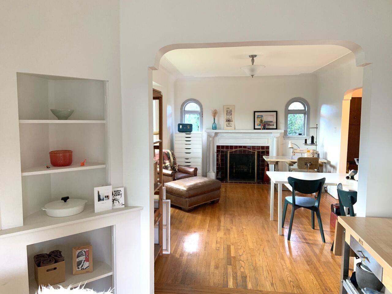 Listing Image 11