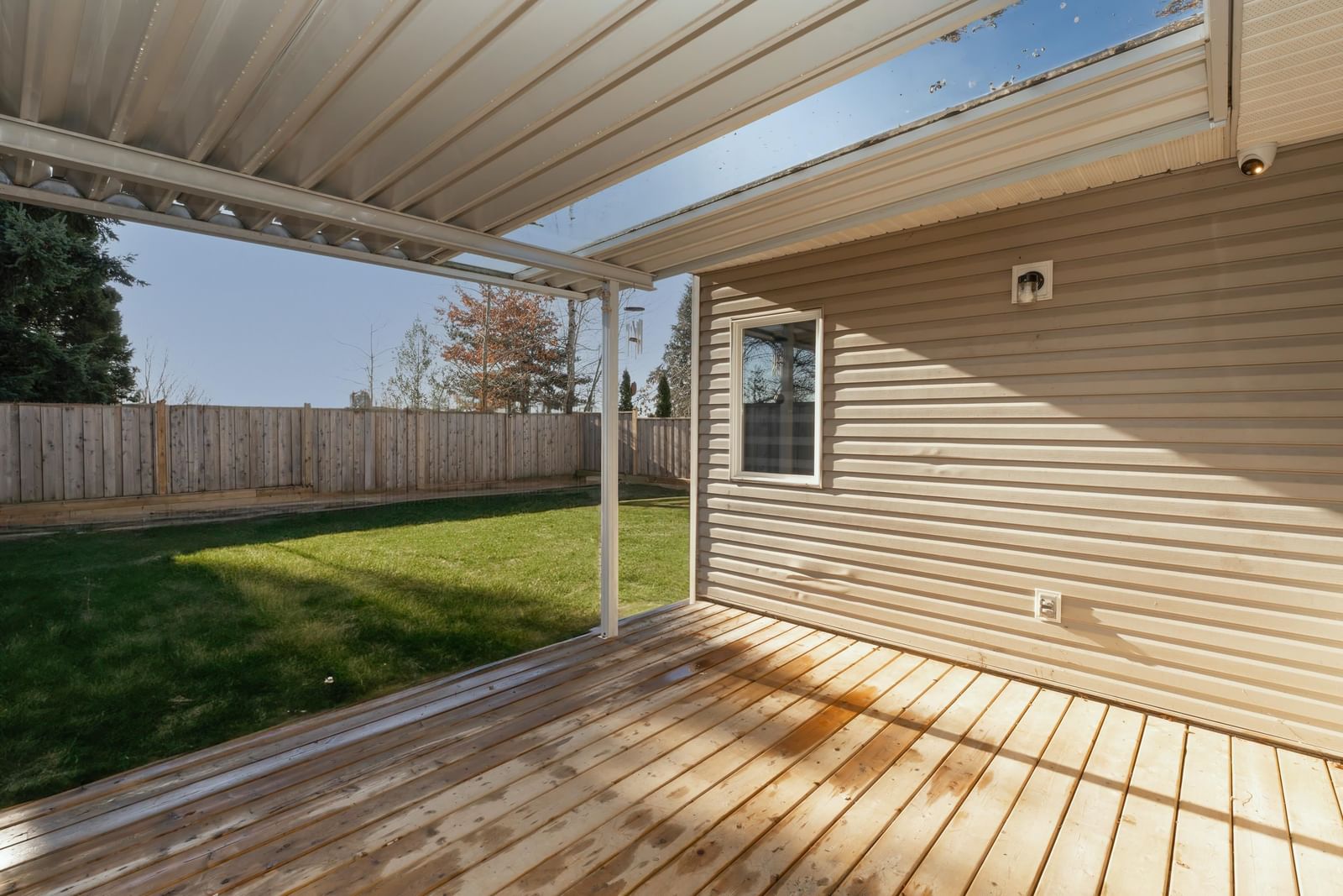 Listing Image 12