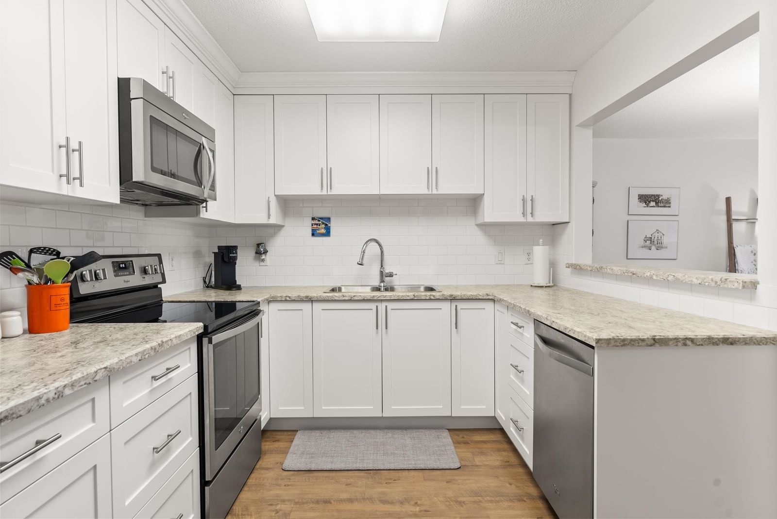 Listing Image 18
