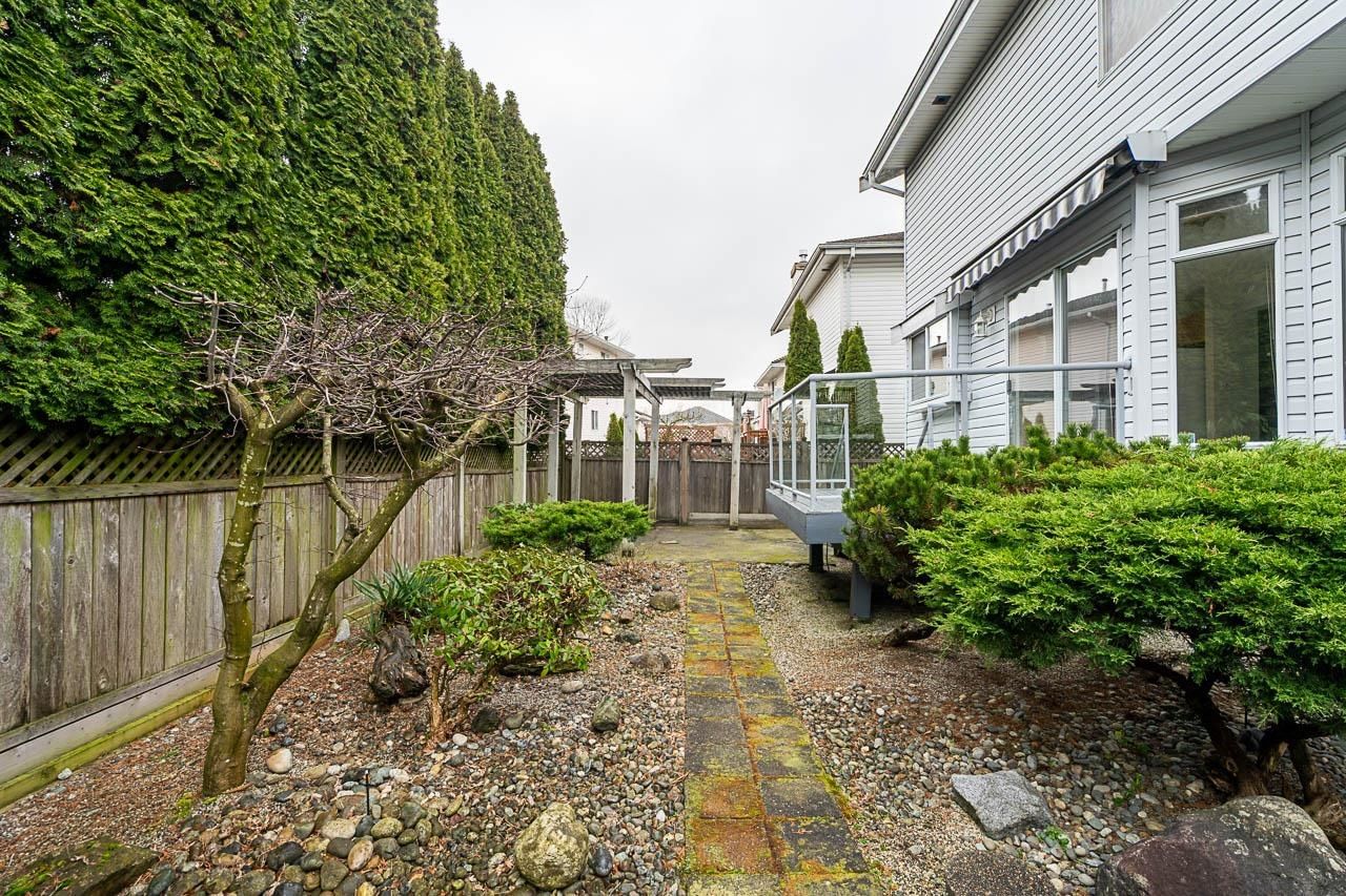 Listing Image 32