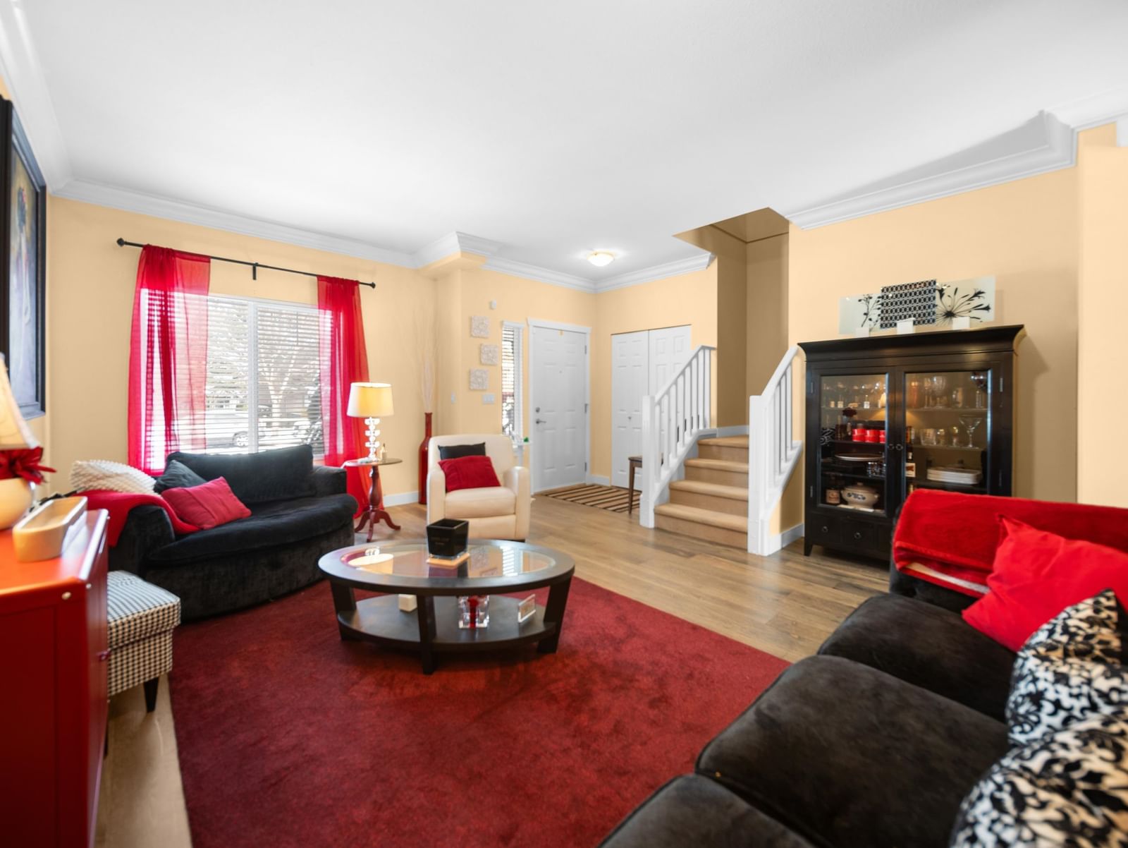 Listing Image 5