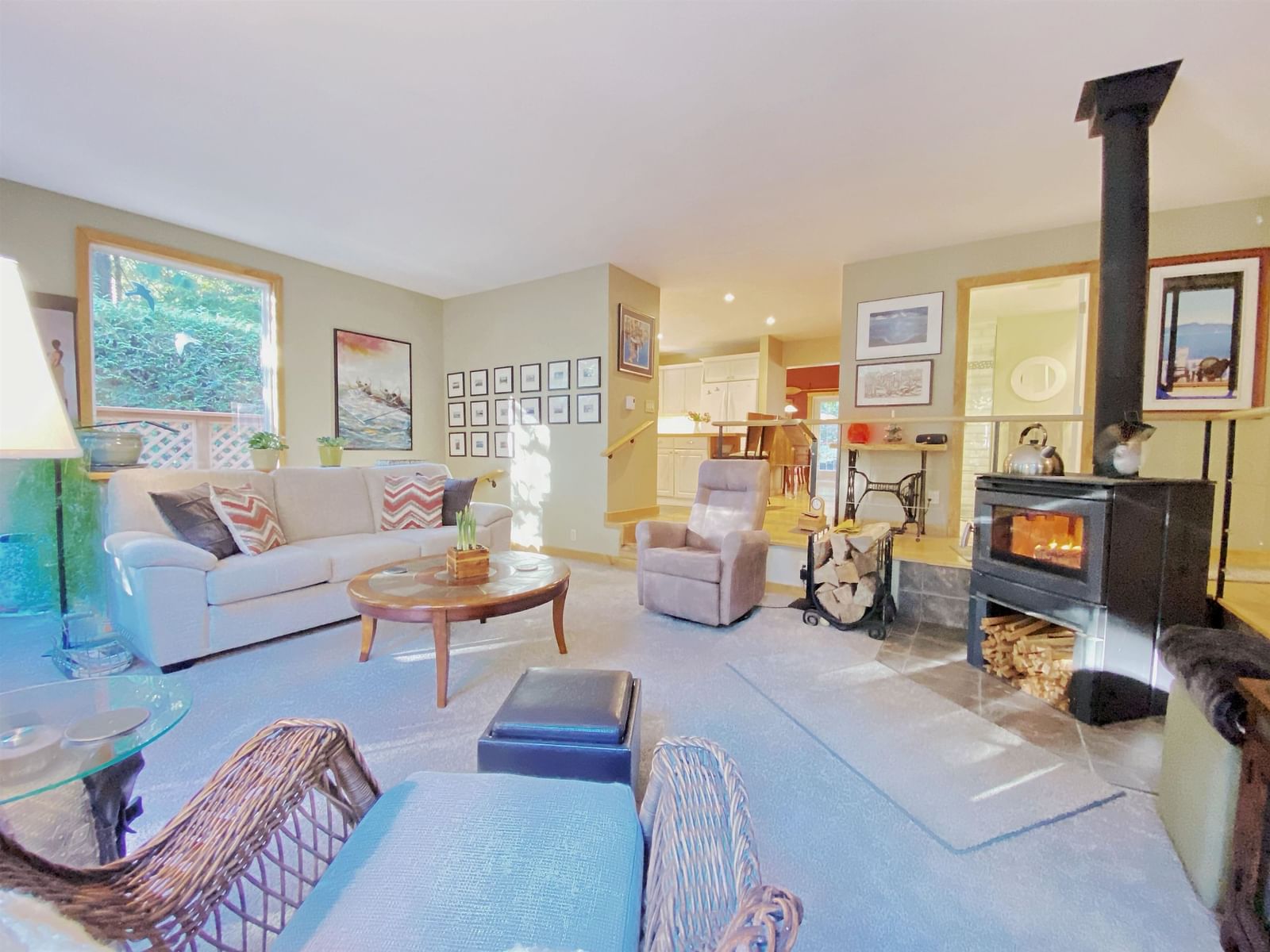 Listing Image 12