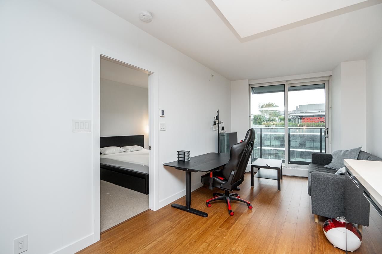Listing Image 10