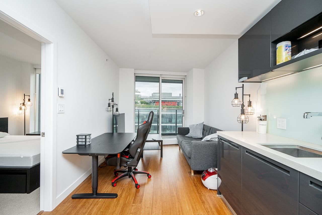 Listing Image 11