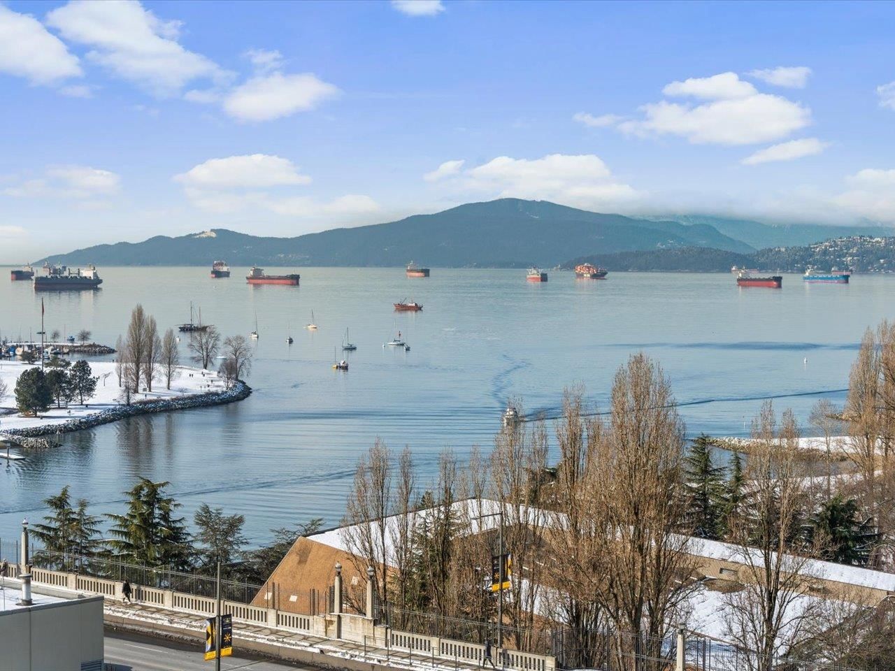 Listing Image 12