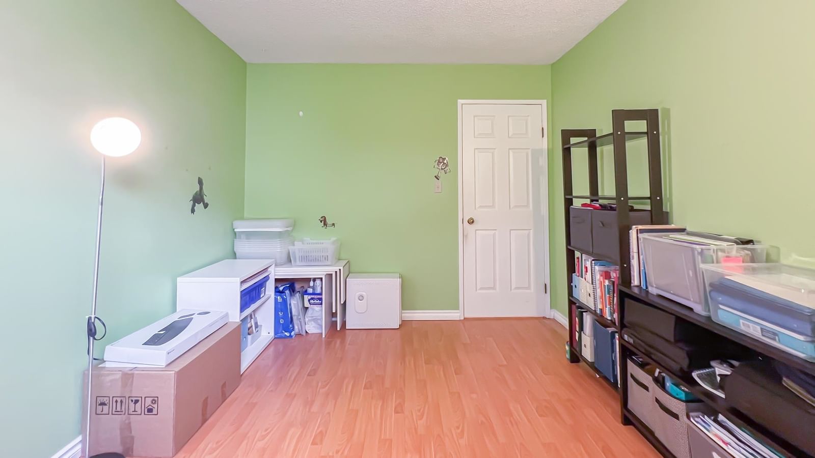 Listing Image 19