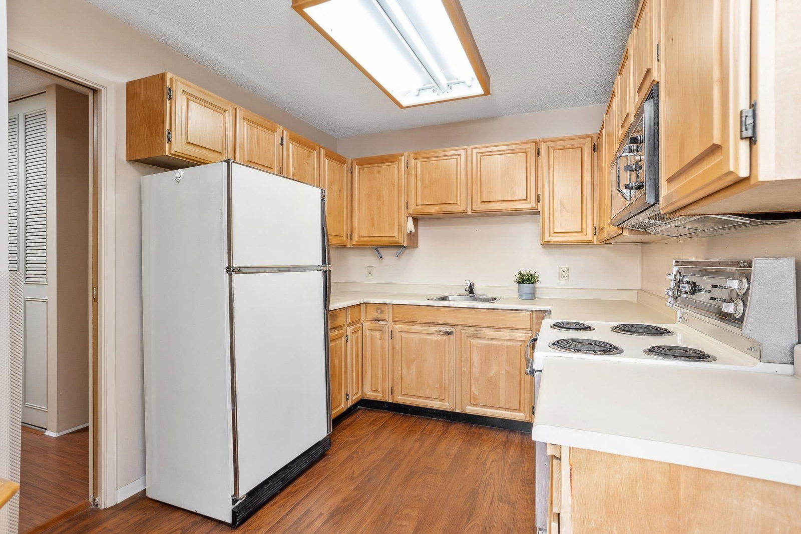 Listing Image 20