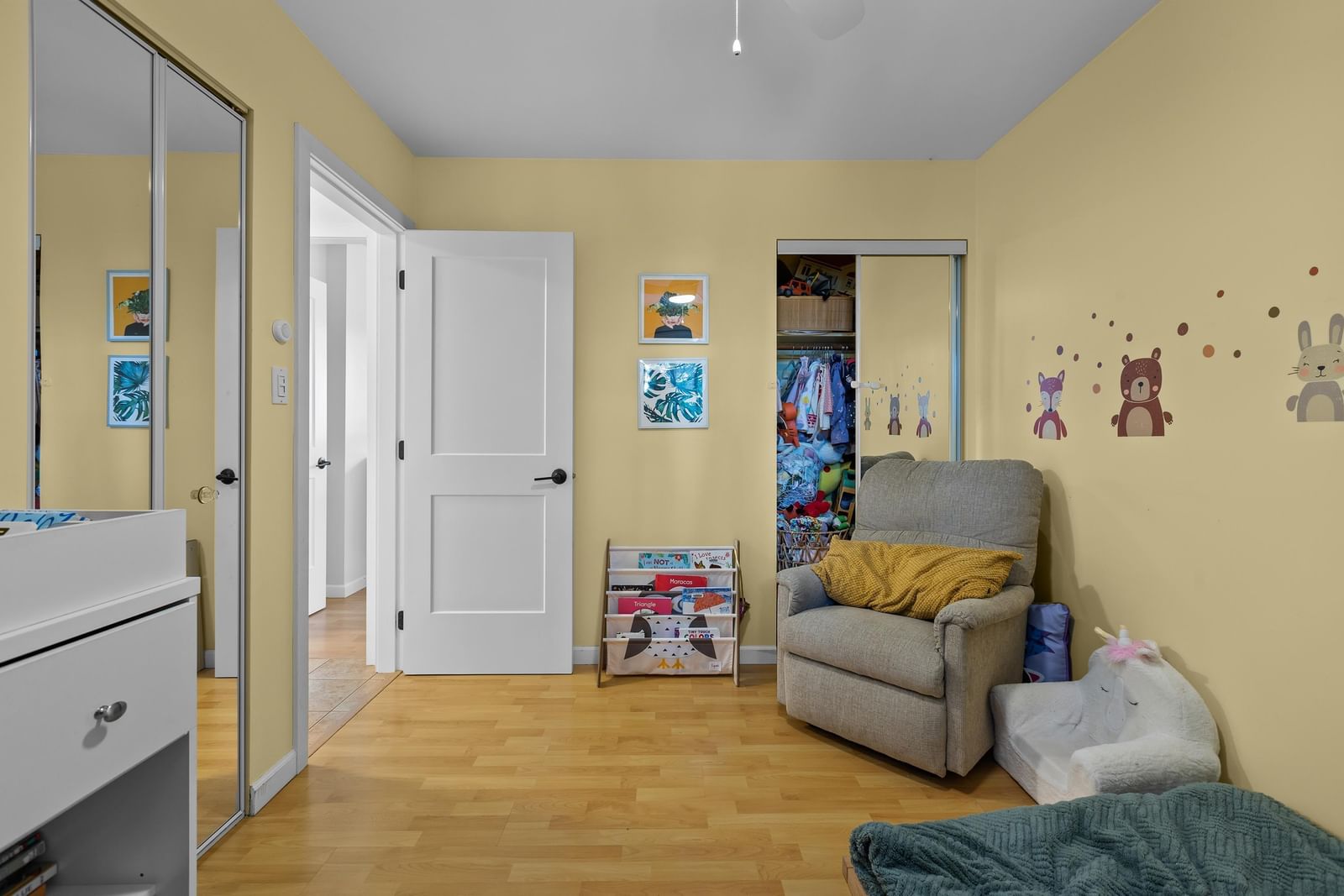 Listing Image 19
