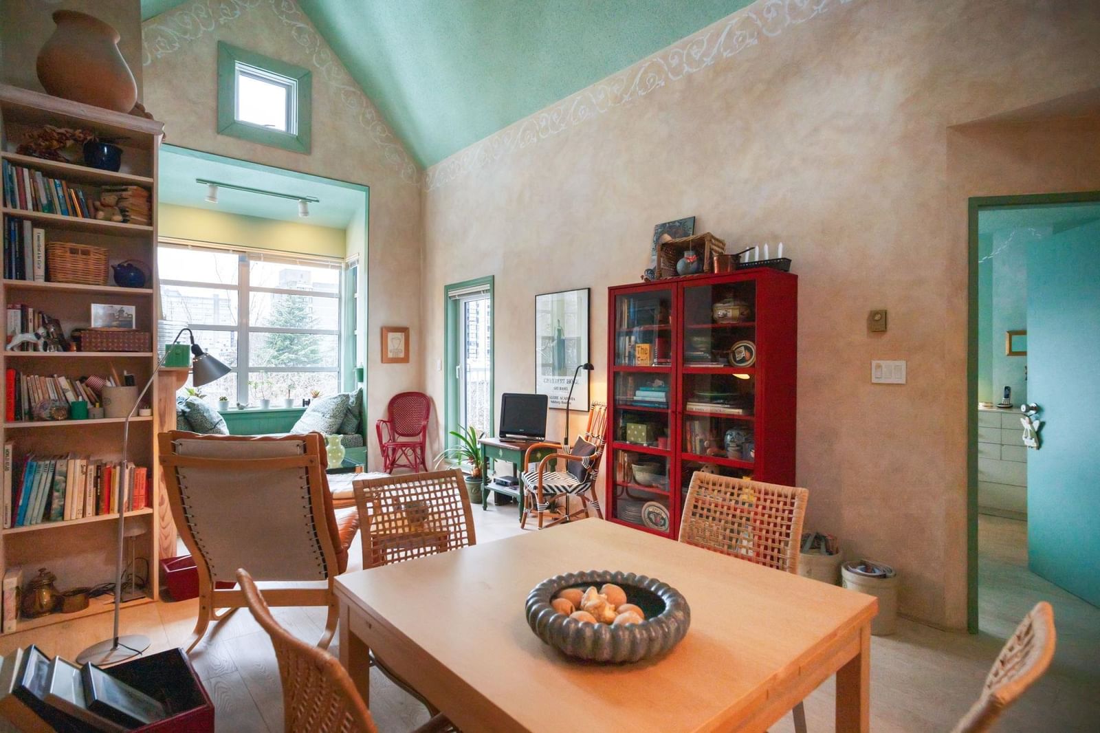 Listing Image 12