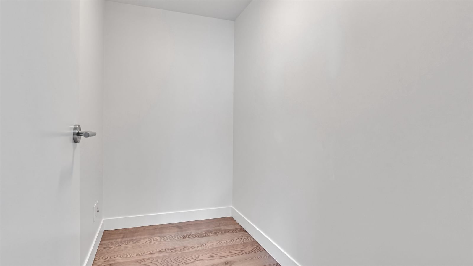 Listing Image 30
