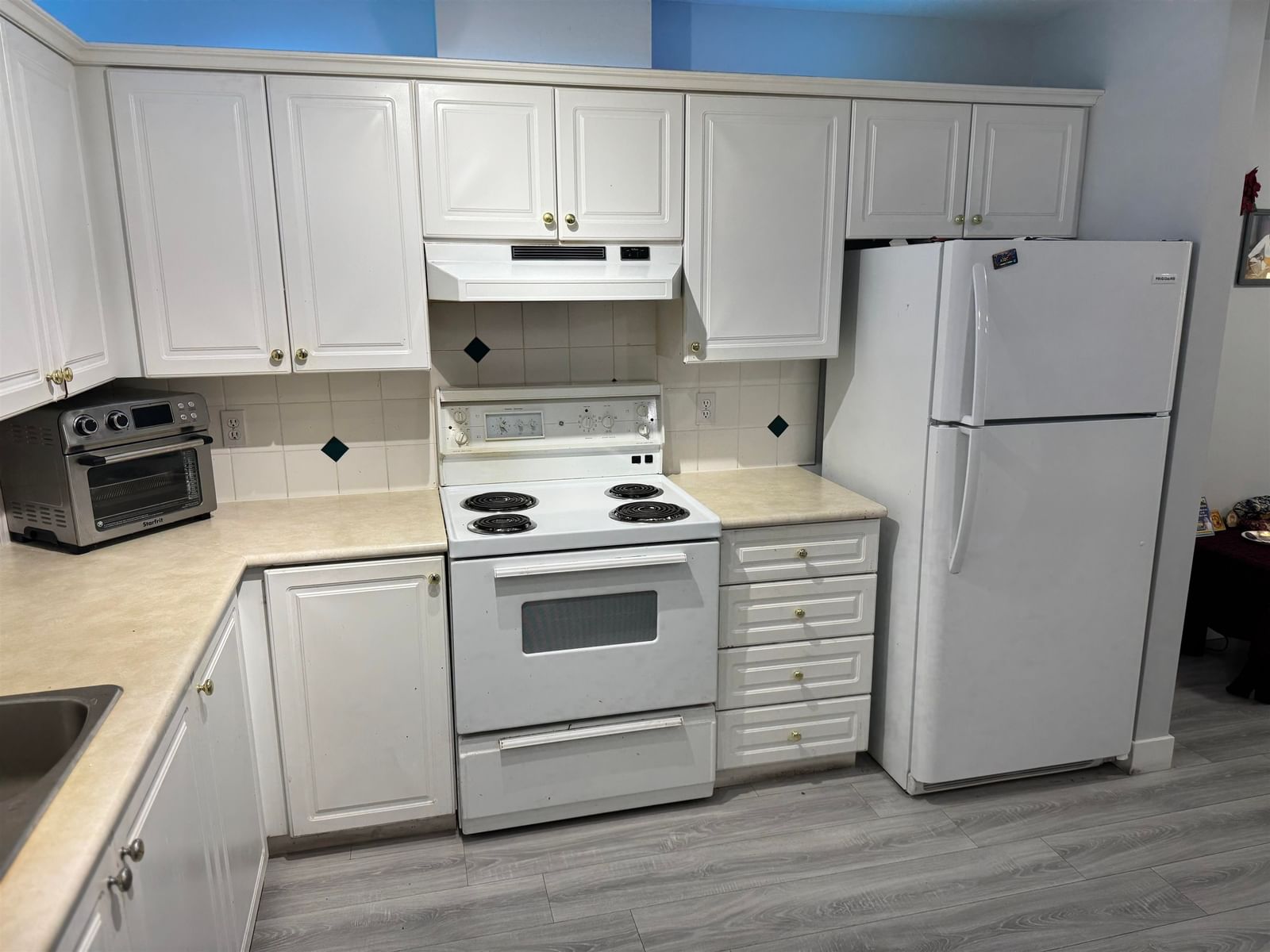 Listing Image 15
