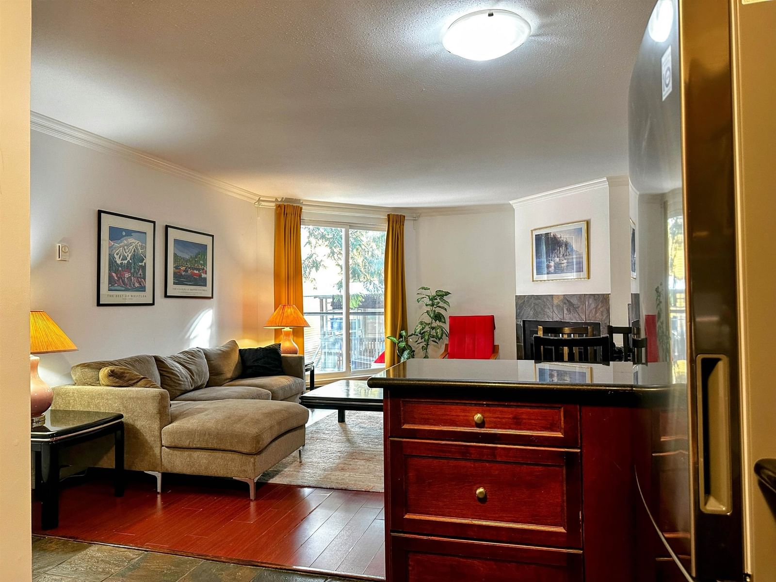 Listing Image 5