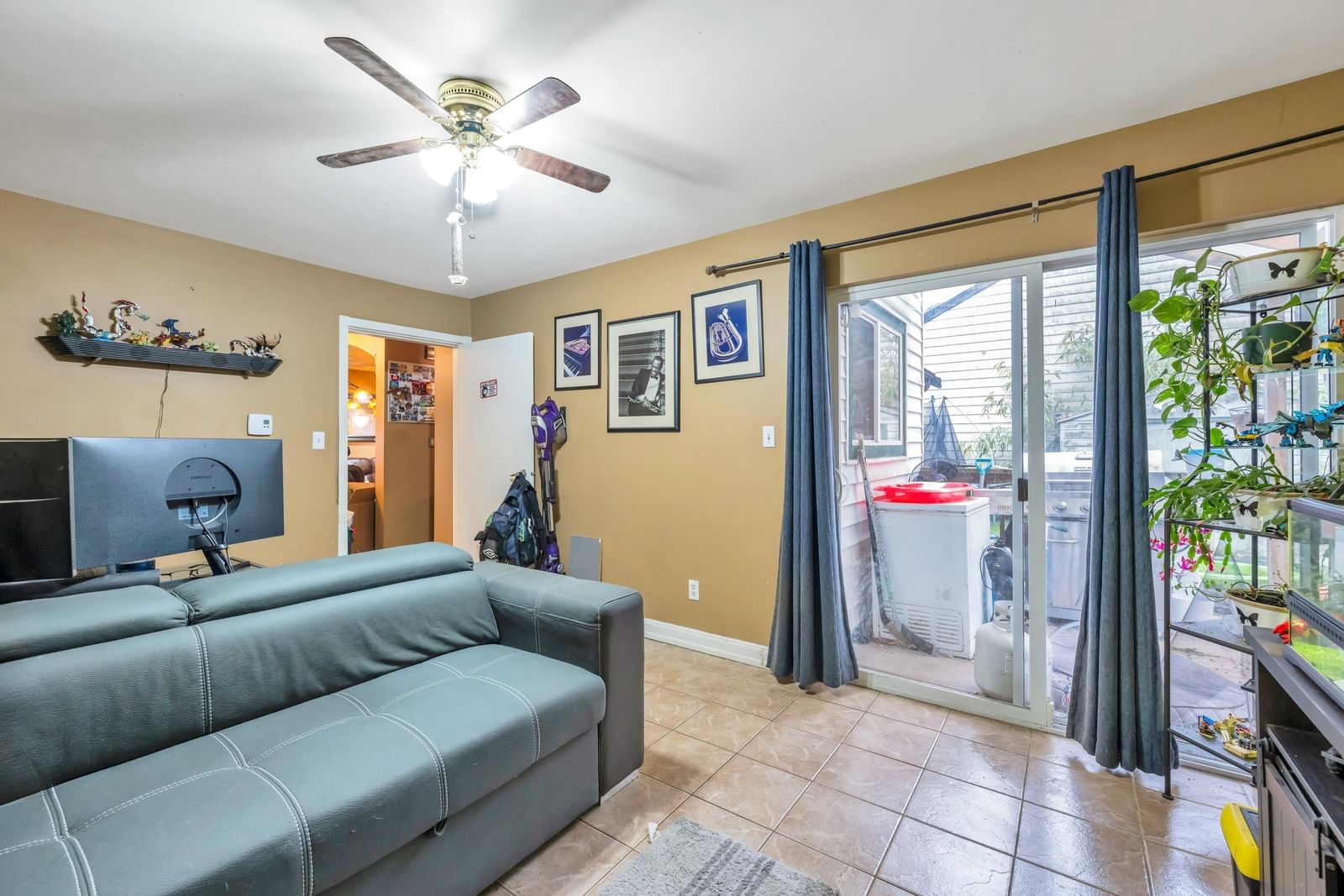 Listing Image 15