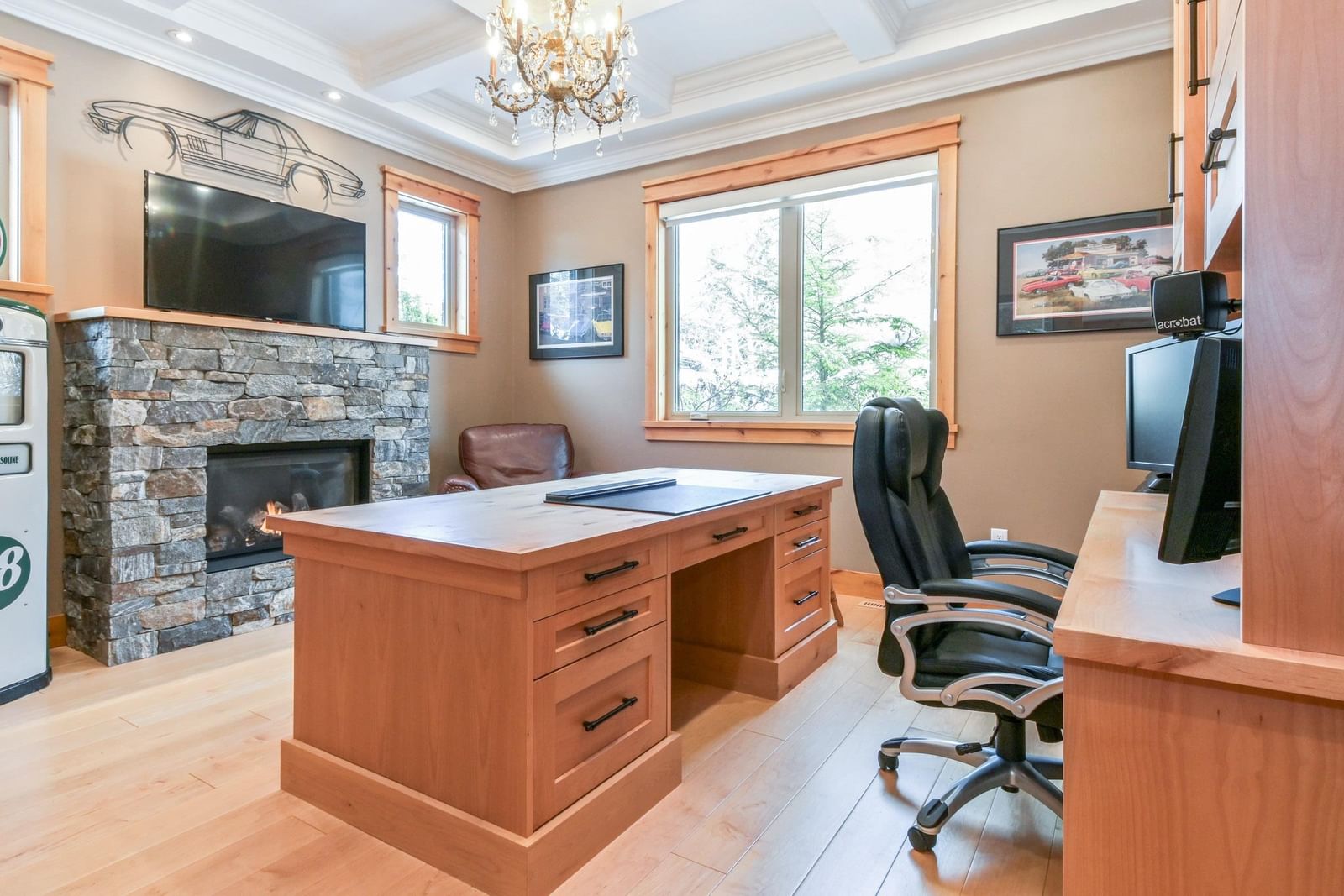 Listing Image 10