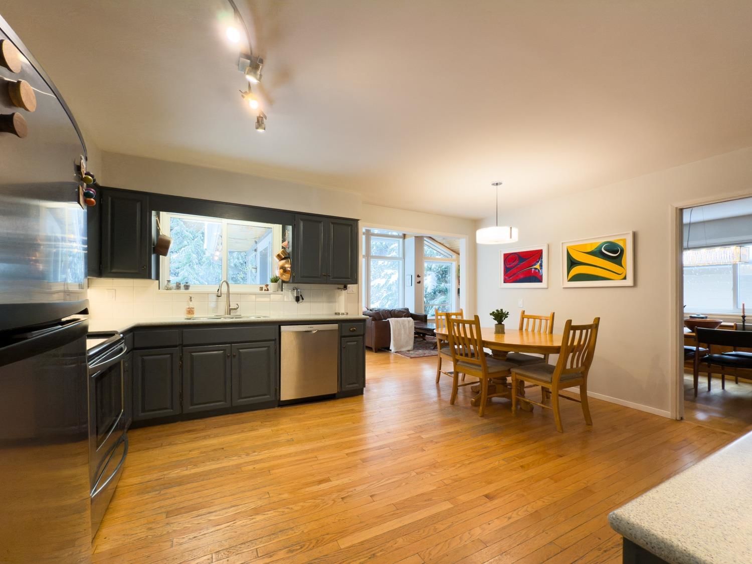 Listing Image 13