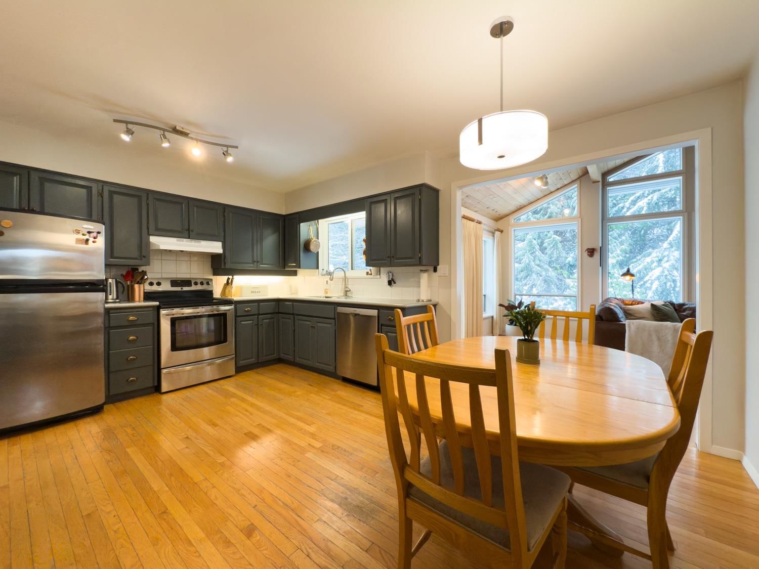 Listing Image 14