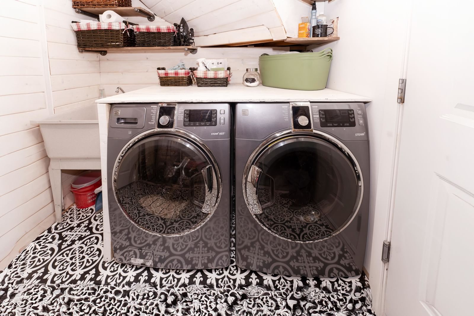 Listing Image 22