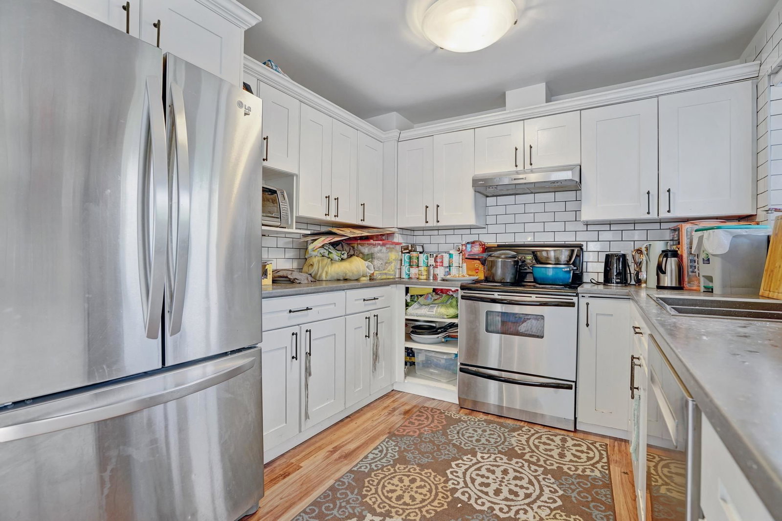 Listing Image 9