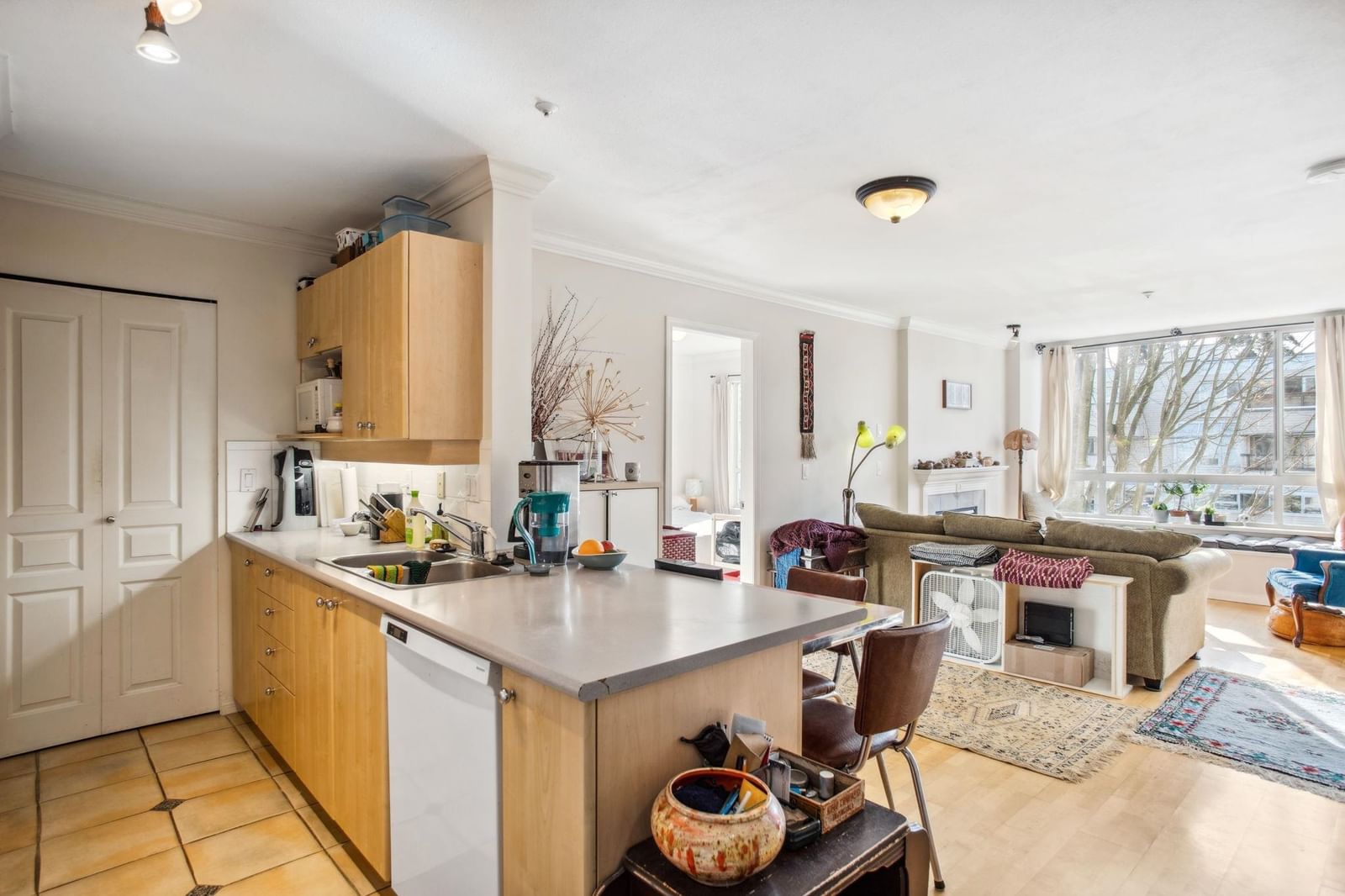 Listing Image 10