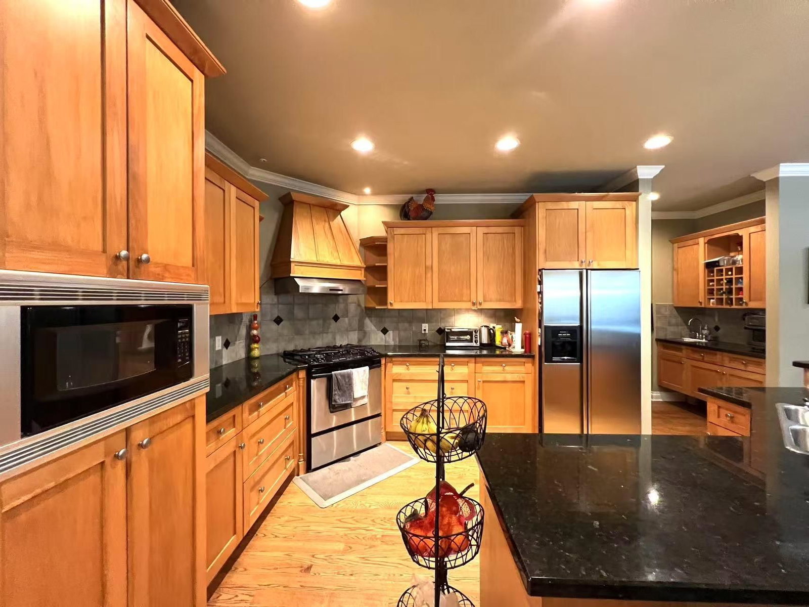 Listing Image 10
