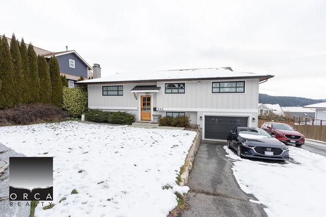 542 Dollarton Highway