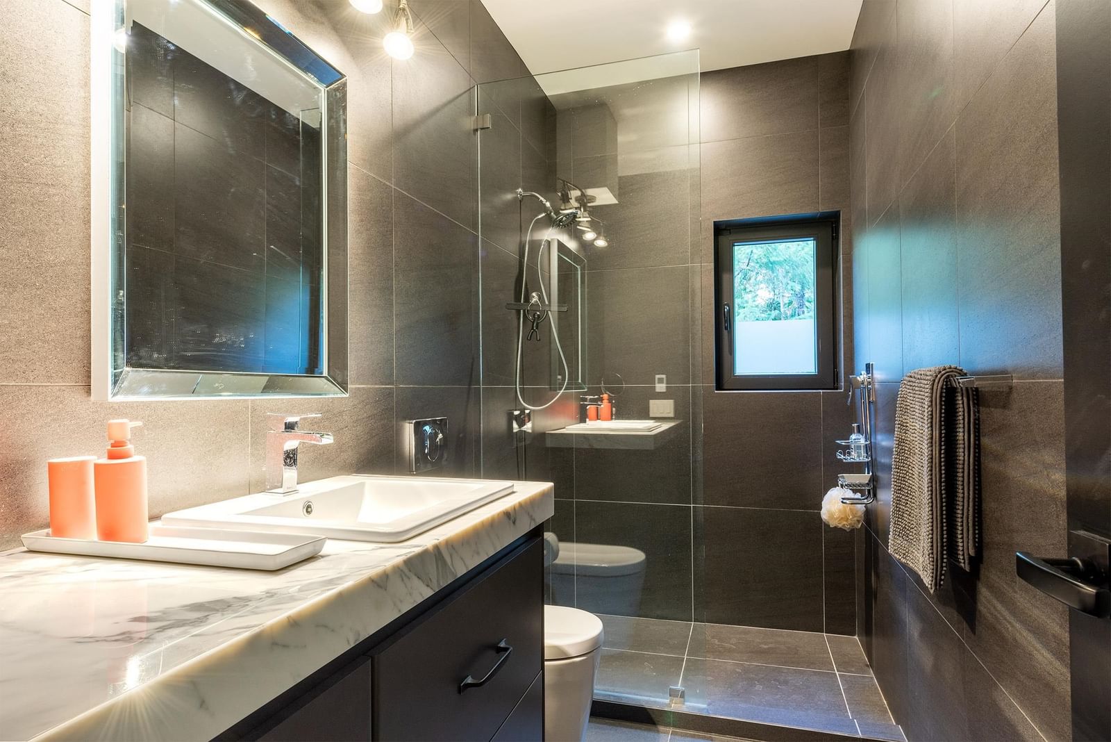 Listing Image 27