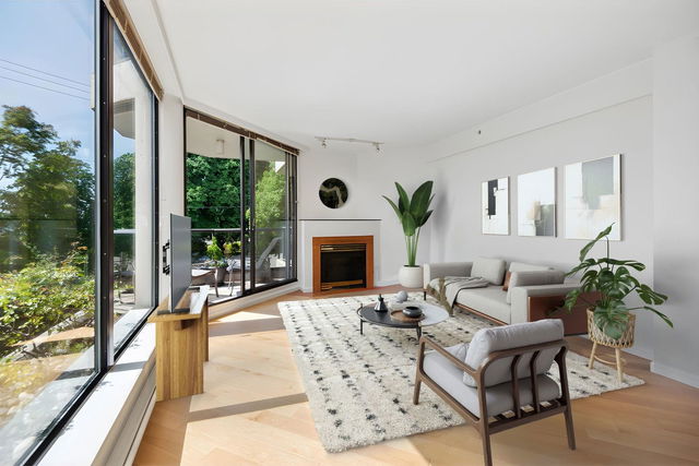 102 - 1689 Duchess Avenue