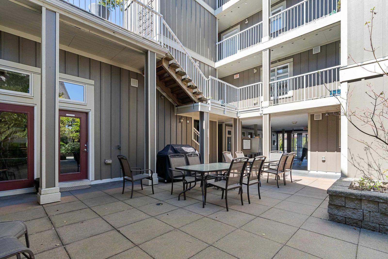 Listing Image 21