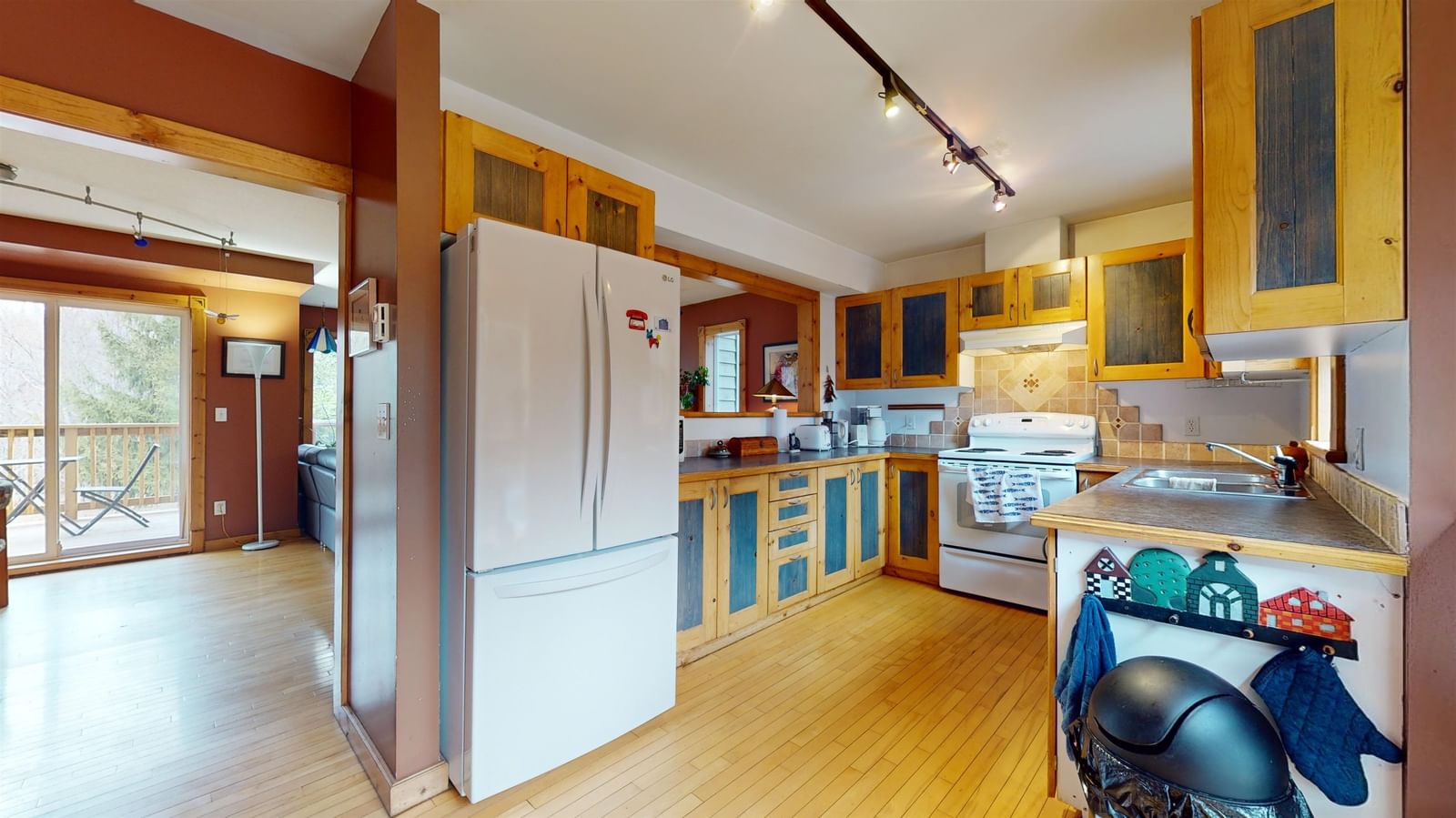 Listing Image 14
