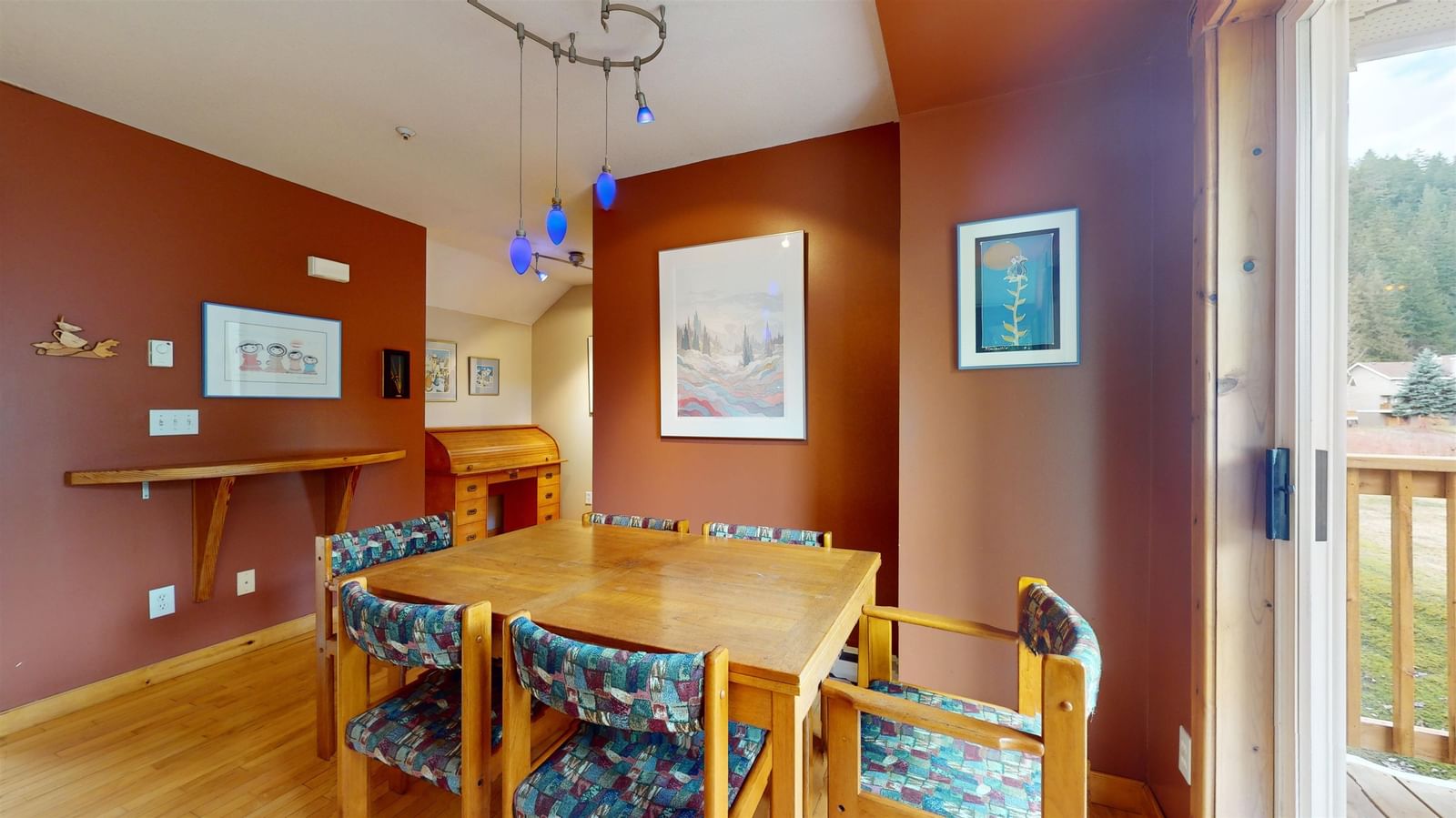 Listing Image 9